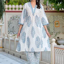 Vbuyz Women Floral Printed Regular Pure Cotton Kurta with Trousers-54