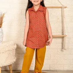 Kinder Kids Girls Floral Printed Sleeveless Pure Cotton Kurti with Trousers-image-52
