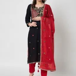 IkDaiya Floral Embroidered Mirror Work Sequined Kurta with Trousers & Dupatta-41