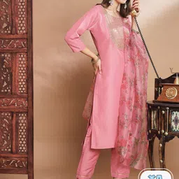 PPTOSS Floral Embroidered Thread Work Kurta With Trousers & Dupatta-30