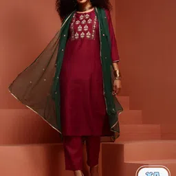 IMARA Ethnic Motifs Embroidered Gotta Patti Kurta With Trousers & Dupatta-image-10