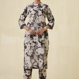 House of Pataudi Floral-Printed Pure Cotton Straight Kurta With Trouser-picture-14
