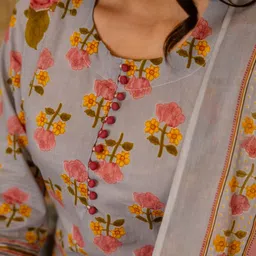 Rangeelo Floral Printed Regular Pure Cotton Kurta with Trousers & With Dupatta image 5