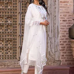 KALINI Embroidered Regular Chanderi Silk Kurta with Trousers & Dupatta image 4