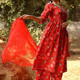 mokshi Floral Printed Regular Pure Cotton Kurta With Palazzo & Dupatta image 3