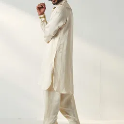 STUDIO BAGECHAA Men Floral Yoke Design Regular Thread Work Linen Kurta with Pyjamas image 4