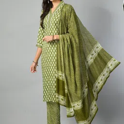 DOISA Floral Printed Regular Kurta With Trouser & With Dupatta image 2