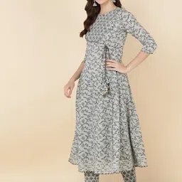 MALHAAR Floral Printed Mirror Work Pure Cotton Kurta with Trousers & With Dupatta image 3