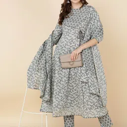 MALHAAR Floral Printed Mirror Work Pure Cotton Kurta with Trousers & With Dupatta image 4