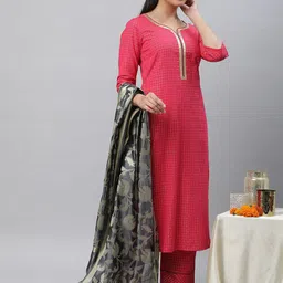 AURELIA Checked Sequinned Kurta With Trousers & Dupatta image 4