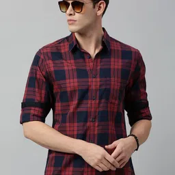 Roadster Men Red & Navy Blue Regular Fit Checked Casual Sustainable Shirt-image-98