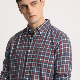 THE BEAR HOUSE Men Checked Slim Fit Button-Down Collar Casual Shirt-image-85