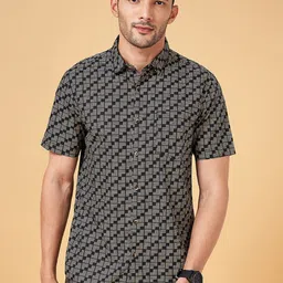 BYFORD by Pantaloons Slim Fit Geometric Printed Cotton Casual Shirt-picture-6
