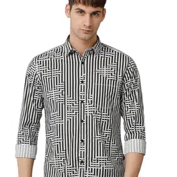 Voi Jeans Comfort Slim Fit Abstract Printed Opaque Cotton Casual Shirt-picture-42