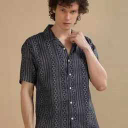 Bushirt Relaxed Geometric Printed Oversized Casual Shirt-image-31