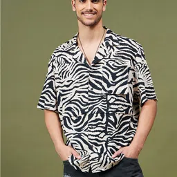 MASCLN SASSAFRAS Beige & Black Relaxed Animal Printed Casual Shirt-image-9