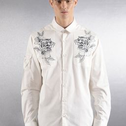 Breakbounce Off-White Boxy Floral Printed Cotton Casual Shirt-image-36