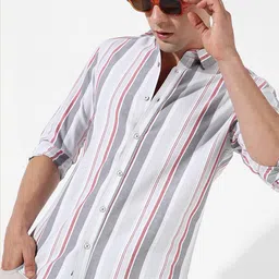 Campus Sutra Classic Grey & White Vertical Striped Cotton Casual Shirt-image-66