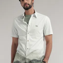 Andamen Premium Fit Abstract Printed Spread Collar Short Sleeves Cotton Casual Shirt-image-46
