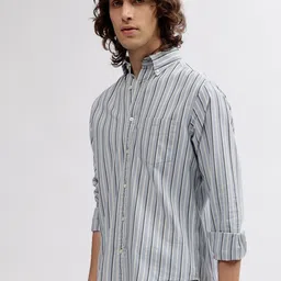 GANT Regular Fit Button Down Striped Shirts image 3