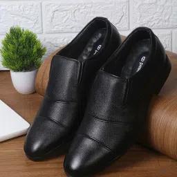 pelle albero Men Black Solid Leather Formal Slip-On Shoes-image-21
