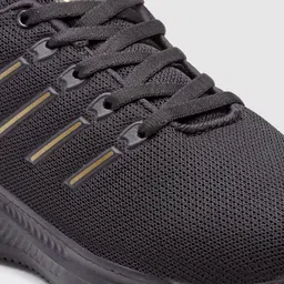 Action Men Mesh Running Non-Marking Shoes image 4