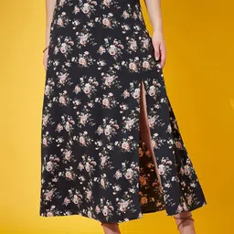 Berrylush Black Floral Printed High Rise Front Slit A-Line Midi Skirt-image-39