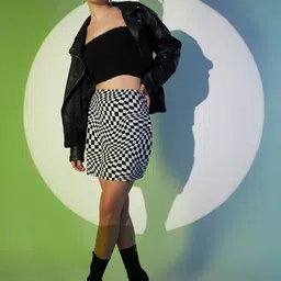 Berrylush White & Black Geometric Printed High Rise Bodycon Straight Mini Skirt-9