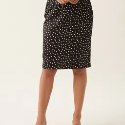 ZOELLA Women Black & White Printed Knee Length Pencil Skirt-30