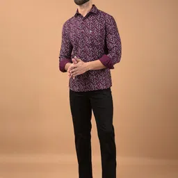 Crimsoune Club Men Spread Collar Geometric Printed Cotton Slim Fit Casual Shirt-image-68