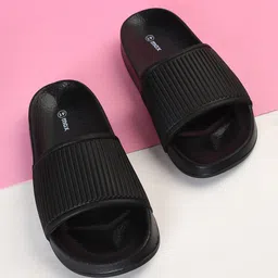 max Men Textured Sliders-picture-0