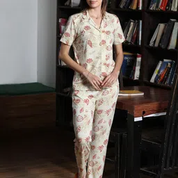 MAYSIXTY Floral Printed Lapel Collar Night Suit-picture-35
