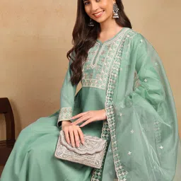 House of Pataudi Women Solid Embroidered A-Line Kurta With Trousers & Dupatta-image-20
