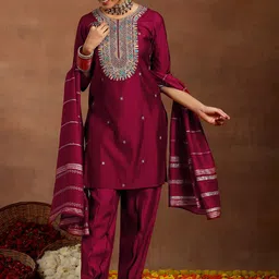 Gerua By Libas Floral Embroidered Zari Straight Kurta With Trousers & Dupatta-image-82
