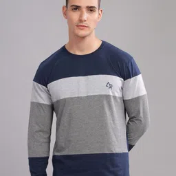 ADRO Men Colourblocked Applique T-shirt-image-52