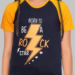 Fleximaa Kids Multicoloured Printed V-Neck Raw Edge Running T-shirt image 2