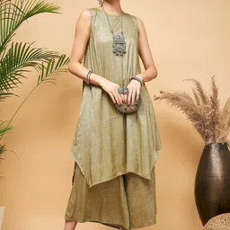 InWeave Round Neck A-Line Kurta with Palazzos-8