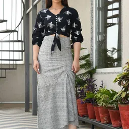 Aaheli Women Black & Grey Pure Cotton Top and Skirt-picture-21