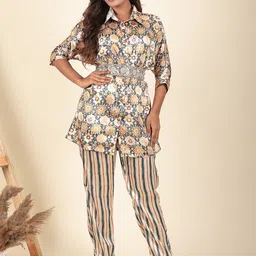 LALI JAIPUR Printed Satin Shirt & Trousers Co-Ords Set With Belt-42