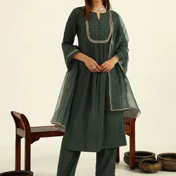 FIORRA Ethnic Motifs Embroidered Regular Sequinned A-Line Kurta with Trousers & Dupatta-3