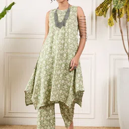 InWeave Floral Printed Sleeveless A-Line Kurta with Trousers-image-84