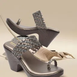 madam glorious Printed Block Sandals with Tassels-31