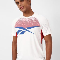 Reebok Brand Logo Printed Slim-Fit Badminton T-Shirt-image-14
