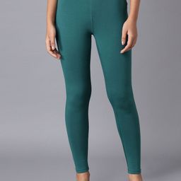 W Women Green Solid Skinny Fit Leggings-image-77