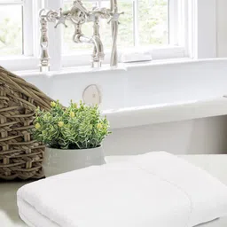 BOMBAY DYEING White Solid 550 GSM Cotton Super Ultrx Bath Towel-24