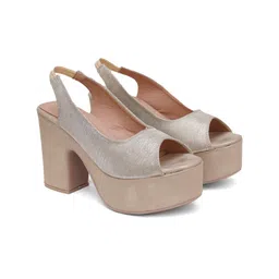SHUZ TOUCH Women Gold-Toned Block Peep Toes-38
