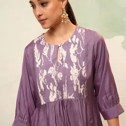 Vishudh Gathered Floral Printed Keyhole Neck Peplum Top-image-8