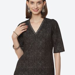 Rangriti Women Black Solid V-Neck Regular Sleeves Top-image-43