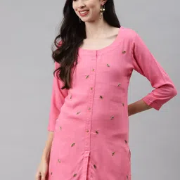 JC4U Round Neck Beads and Stones A-Line Kurti-image-3