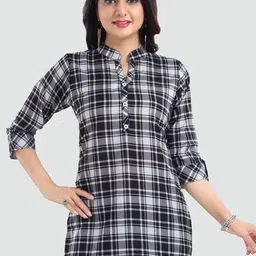 Saree Swarg Women White & Black Checked Kurti-image-66